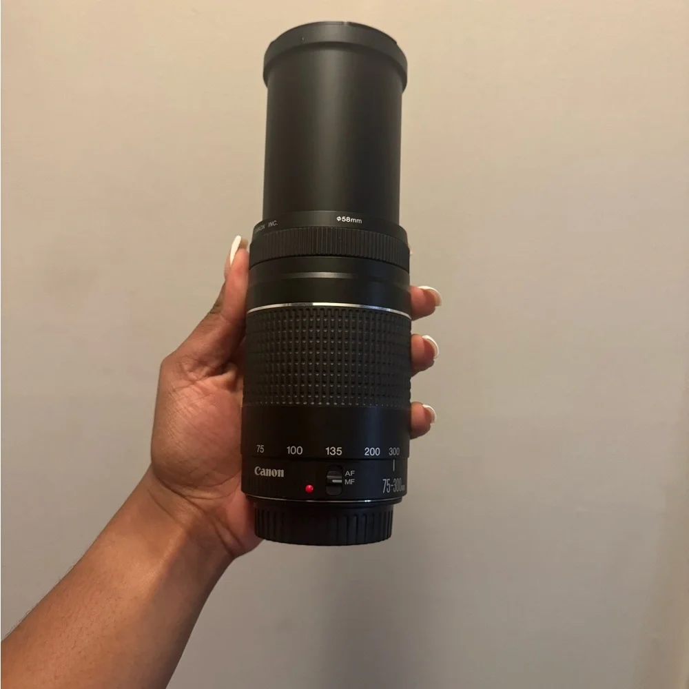 Canon Black and Silver Telephoto Lens